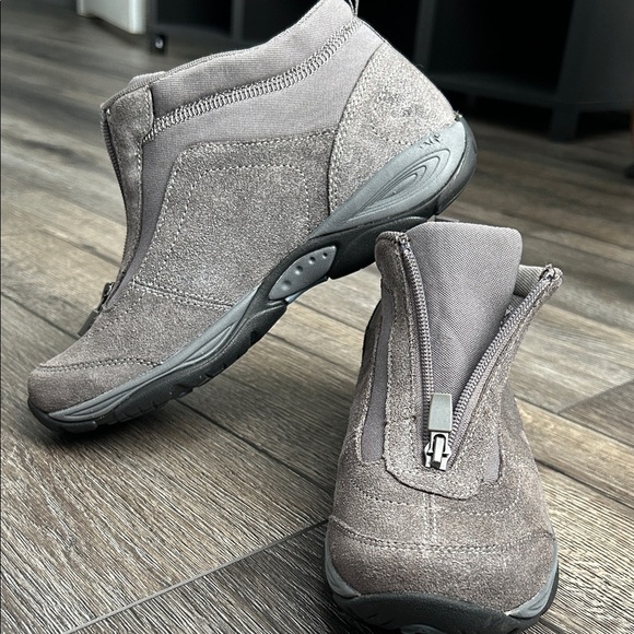 Easy Spirit Gray Ankle Booties with Front Zip - Picture 9 of 11